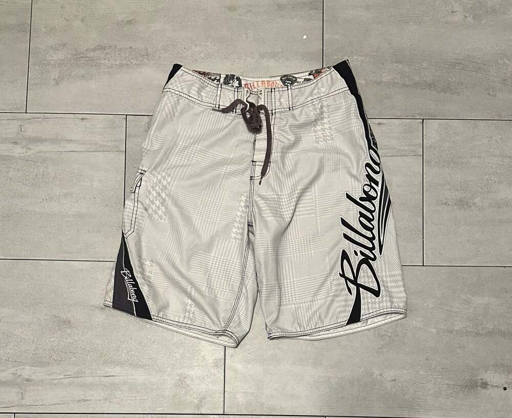 Billabong Mark Occhilupo Signature Boardshorts Size 30 White Houndstooth